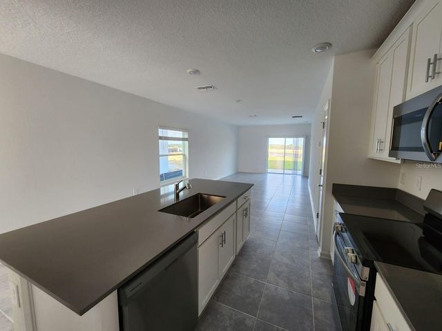 2713 RUNNERS CIRCLE, Clermont, FL 34714