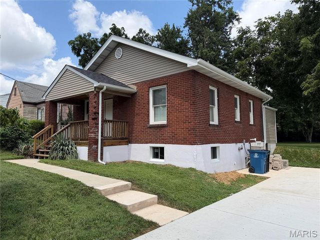 10315 Maddox Place, Overland, MO 63114