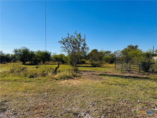 4309 Hanselman Road, Victoria, TX 77901