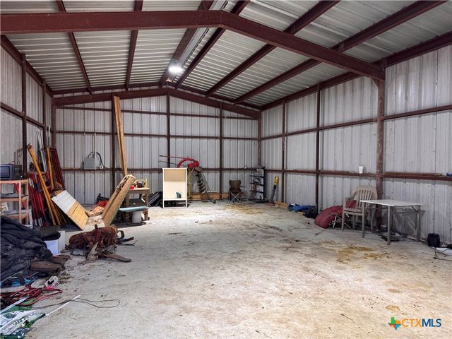 4309 Hanselman Road, Victoria, TX 77901