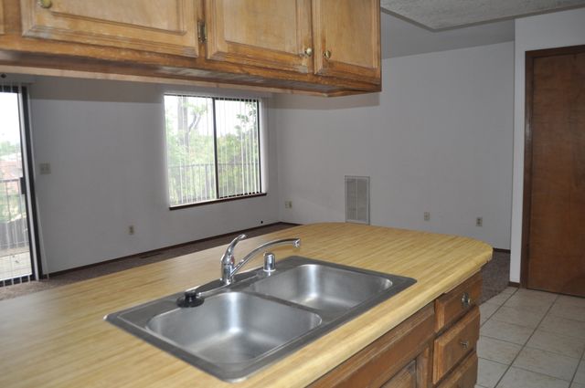 825 Mission Sierra Court, Redding, CA 96003