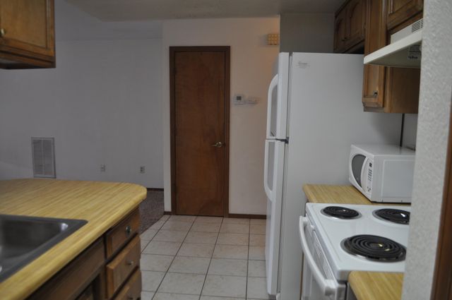 825 Mission Sierra Court, Redding, CA 96003