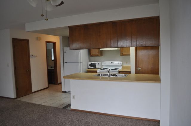 825 Mission Sierra Court, Redding, CA 96003