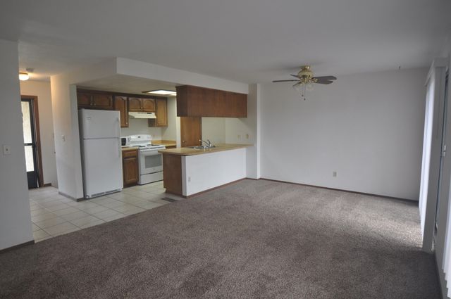 825 Mission Sierra Court, Redding, CA 96003