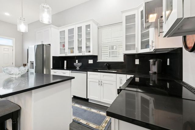 2133 Dumaine St, New Orleans, LA 70116