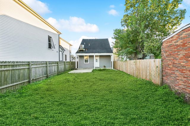 2133 Dumaine St, New Orleans, LA 70116