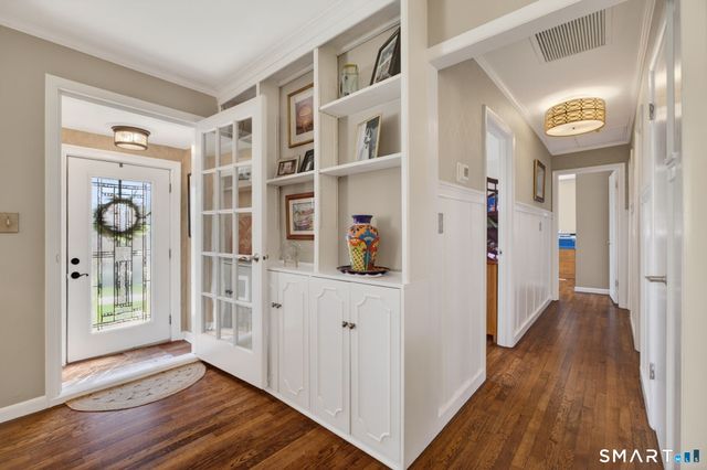 9 Round Hill Drive, Monroe, CT 06468