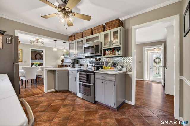 9 Round Hill Drive, Monroe, CT 06468