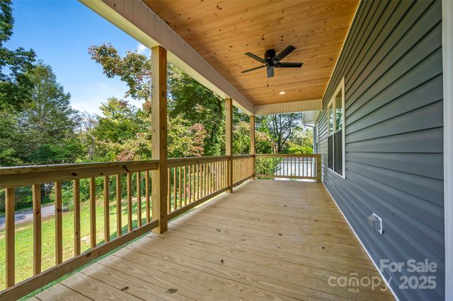 213 Calhoun Street, Hendersonville, NC 28739