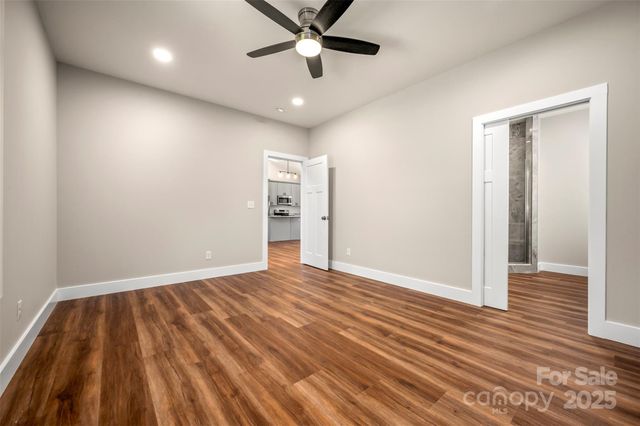 213 Calhoun Street, Hendersonville, NC 28739