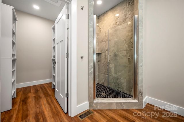 213 Calhoun Street, Hendersonville, NC 28739