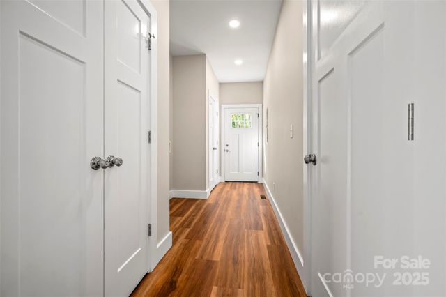 213 Calhoun Street, Hendersonville, NC 28739
