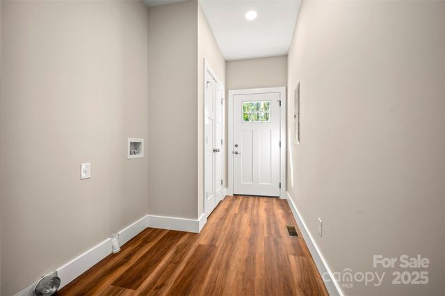 213 Calhoun Street, Hendersonville, NC 28739