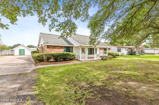 1054 Hebert Avenue, Breaux Bridge, LA 70517