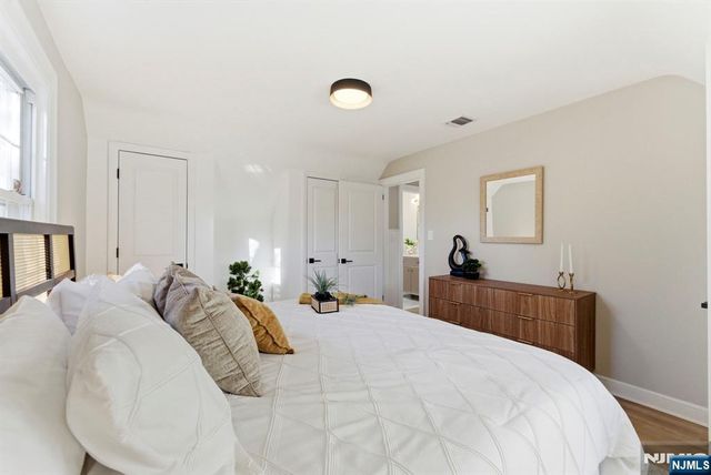 224 Godwin Avenue, Wyckoff, NJ 07481