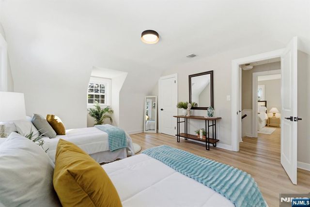 224 Godwin Avenue, Wyckoff, NJ 07481