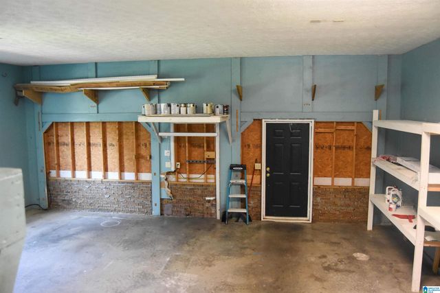 1564 PEACEBURG LANE, Weaver, AL 36277