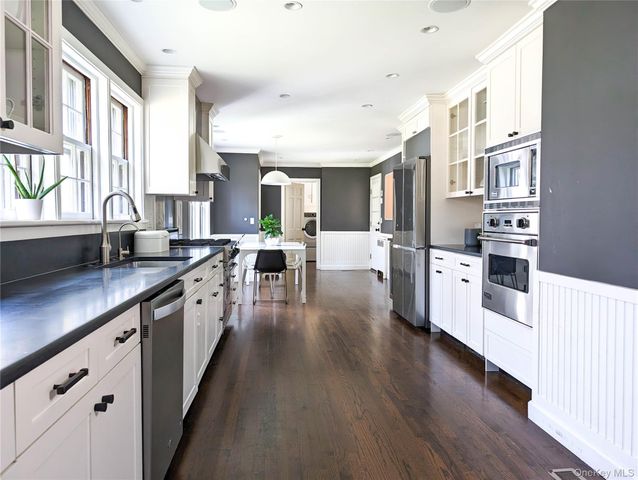 124 Lincoln Avenue, Purchase, NY 10577