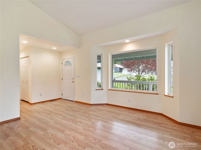 5293 Bounty Loop, Freeland, WA 98249