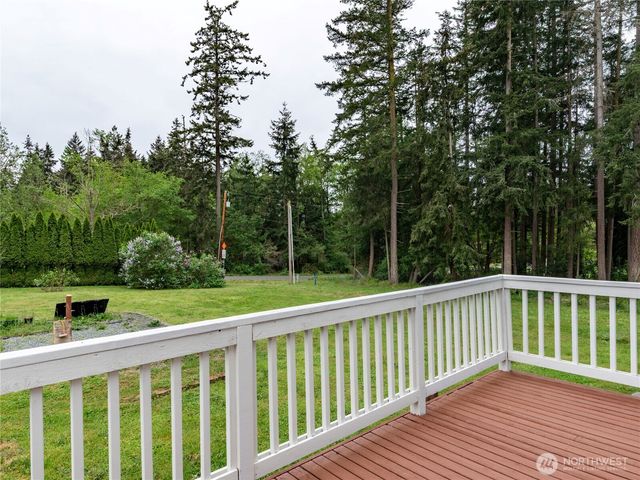 5293 Bounty Loop, Freeland, WA 98249