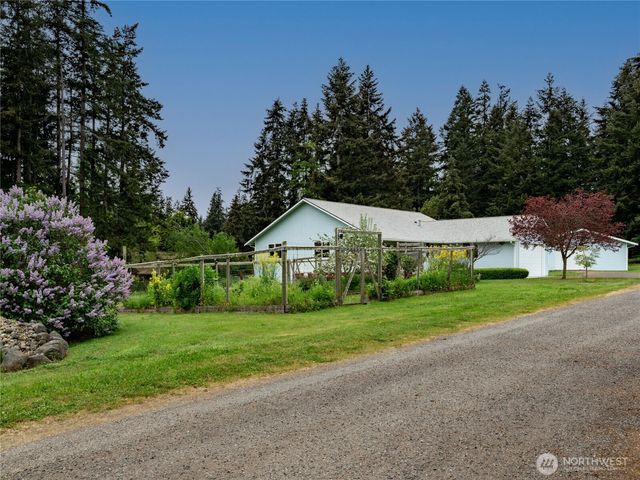 5293 Bounty Loop, Freeland, WA 98249