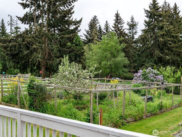5293 Bounty Loop, Freeland, WA 98249