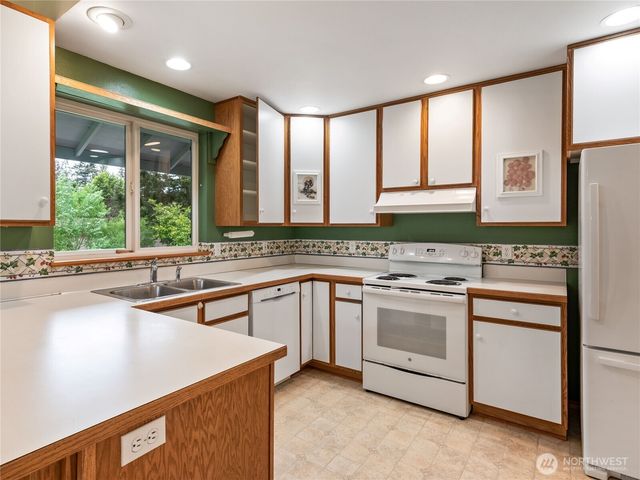 5293 Bounty Loop, Freeland, WA 98249