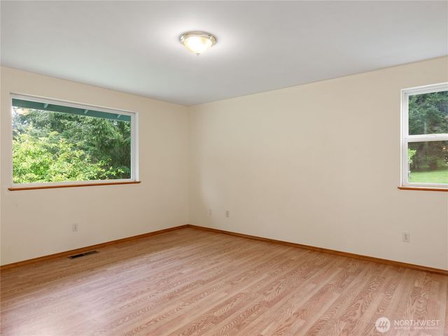 5293 Bounty Loop, Freeland, WA 98249