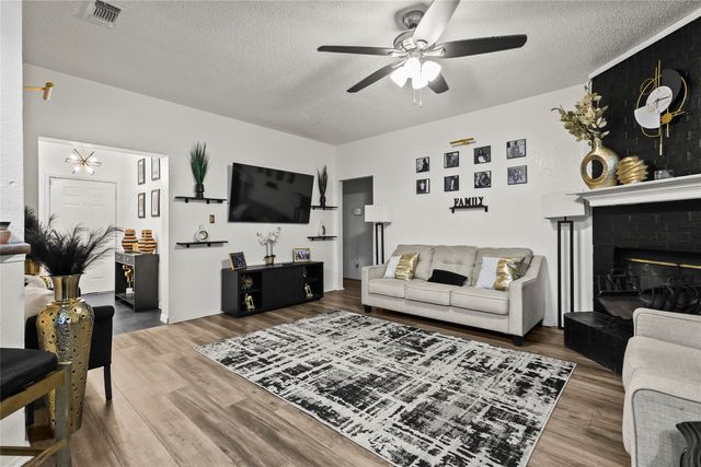 2831 Saint Johns Avenue, Lancaster, TX 75146