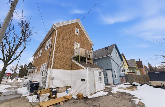 1541 S Union STREET, Milwaukee, WI 53204