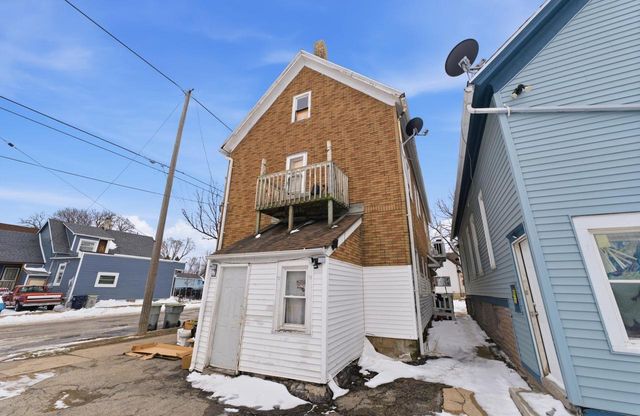 1541 S Union STREET, Milwaukee, WI 53204