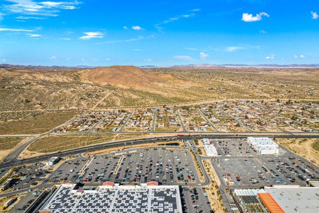 6511 Avalon Avenue, Yucca Valley, CA 92284