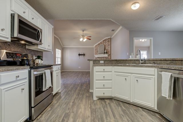 1008 Primrose Avenue, Lubbock, TX 79416