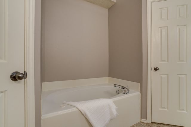 1008 Primrose Avenue, Lubbock, TX 79416