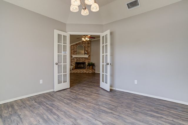 1008 Primrose Avenue, Lubbock, TX 79416