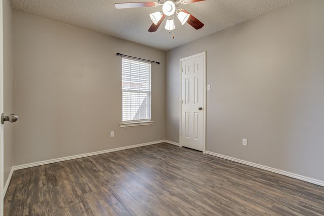 1008 Primrose Avenue, Lubbock, TX 79416