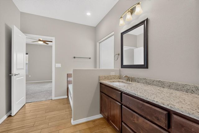 840 FIREWHEEL Loop SW, Los Lunas, NM 87031
