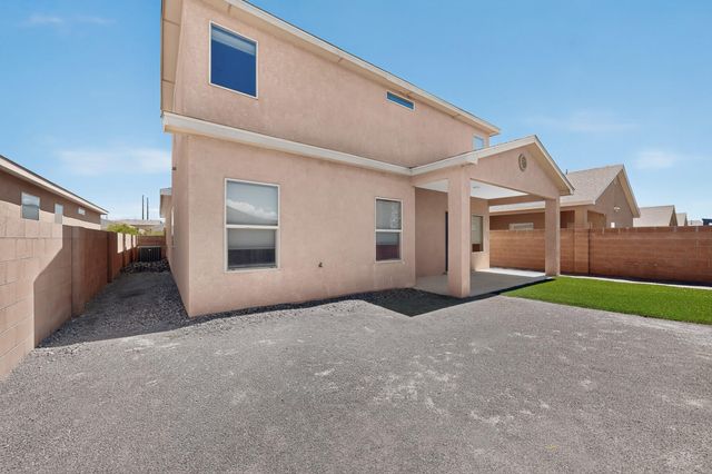 840 FIREWHEEL Loop SW, Los Lunas, NM 87031