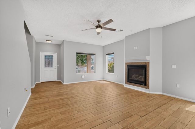 840 FIREWHEEL Loop SW, Los Lunas, NM 87031
