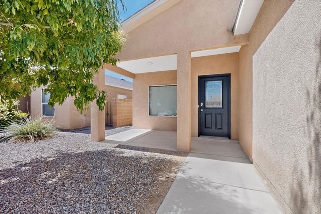 840 FIREWHEEL Loop SW, Los Lunas, NM 87031