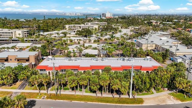 137 AVENIDA MESSINA 2, Sarasota, FL 34242