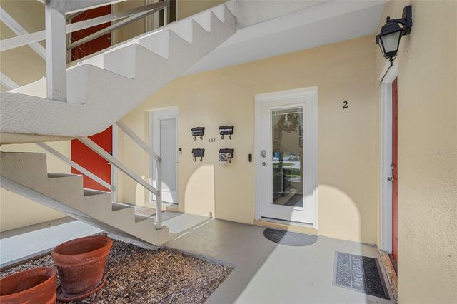 137 AVENIDA MESSINA 2, Sarasota, FL 34242