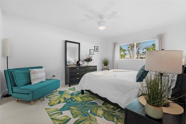 137 AVENIDA MESSINA 2, Sarasota, FL 34242