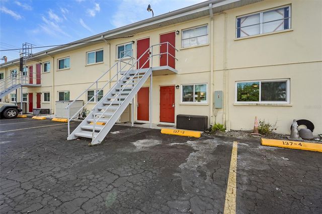 137 AVENIDA MESSINA 2, Sarasota, FL 34242