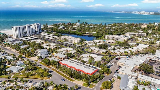 137 AVENIDA MESSINA 2, Sarasota, FL 34242