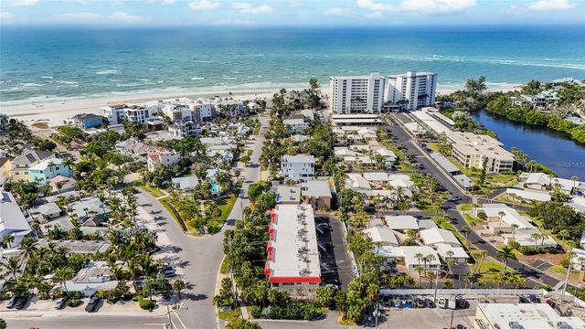 137 AVENIDA MESSINA 2, Sarasota, FL 34242