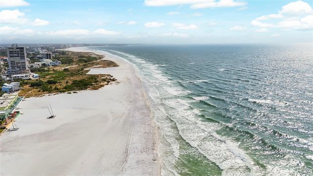 137 AVENIDA MESSINA 2, Sarasota, FL 34242