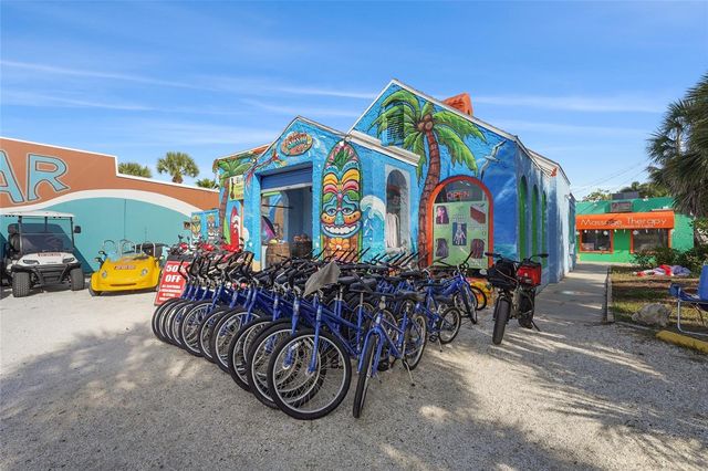 137 AVENIDA MESSINA 2, Sarasota, FL 34242