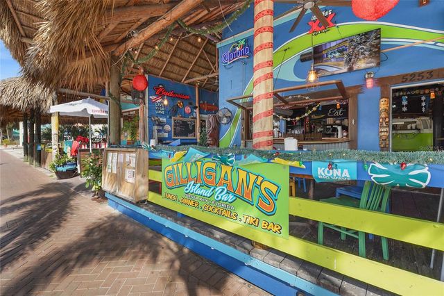 137 AVENIDA MESSINA 2, Sarasota, FL 34242