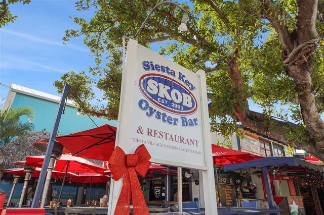 137 AVENIDA MESSINA 2, Sarasota, FL 34242